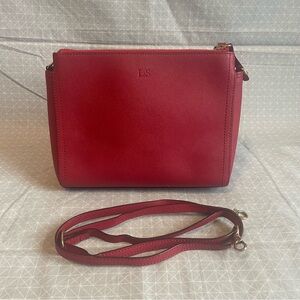 Lo & Sons The Pearl Crossbody Bag in Red Saffiano/Gold/Gray